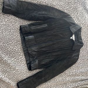 Wilson Suede & Leather jacket. Size 38, worn once. Jacket is too small for me.